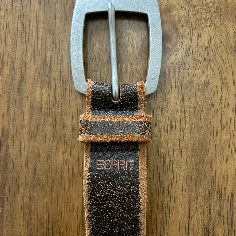 Esprit stylish distressed
